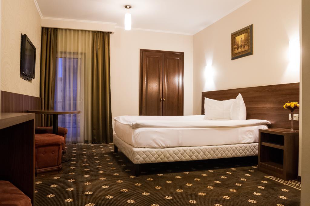 Hotel Hermes Alba Iulia Bagian luar foto