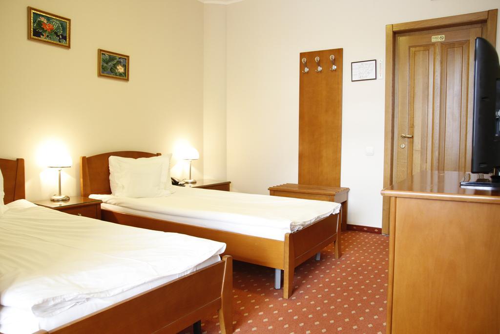 Hotel Hermes Alba Iulia Bagian luar foto