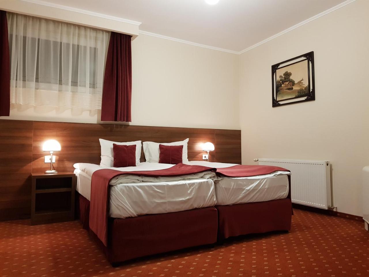 Hotel Hermes Alba Iulia Bagian luar foto