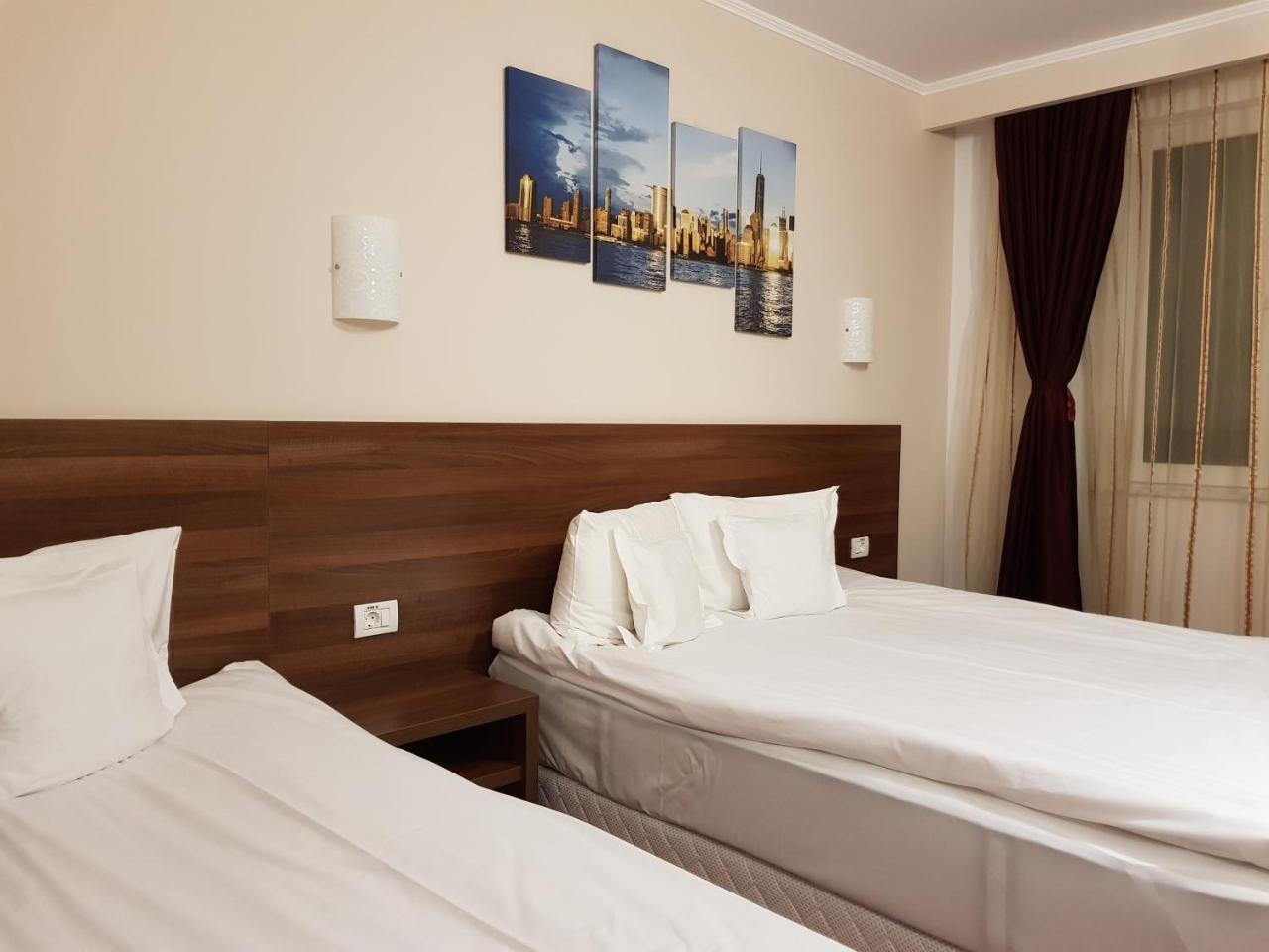Hotel Hermes Alba Iulia Bagian luar foto