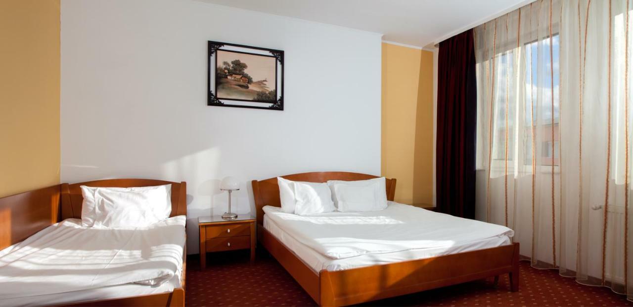 Hotel Hermes Alba Iulia Bagian luar foto